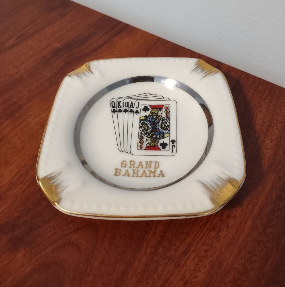 Grand Bahama Souvenir Playing Cards Casino Resort Ashtray Poker